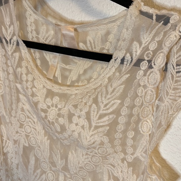 Lace shirt - Picture 2 of 2